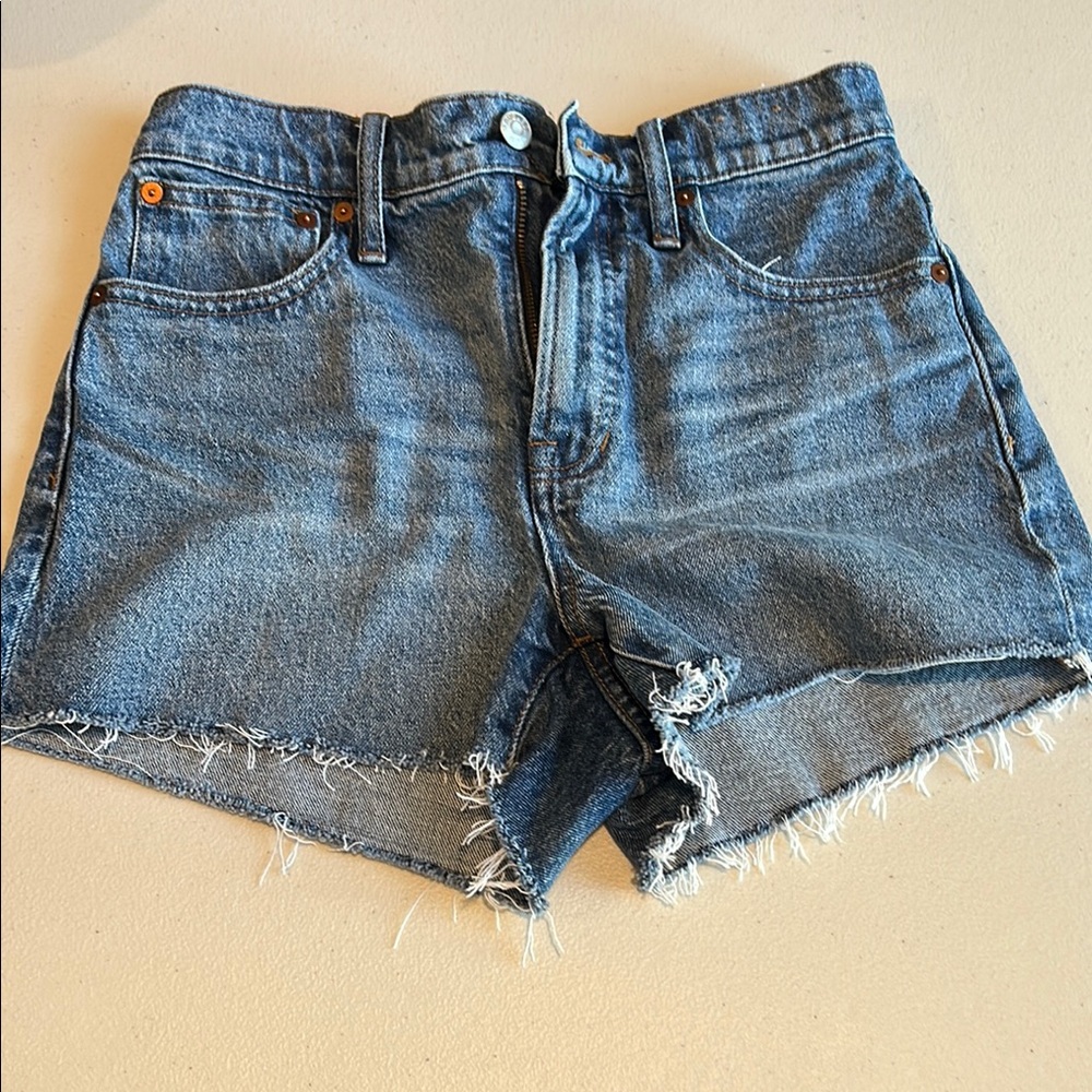 Madewell high rise denim shorts-size 26